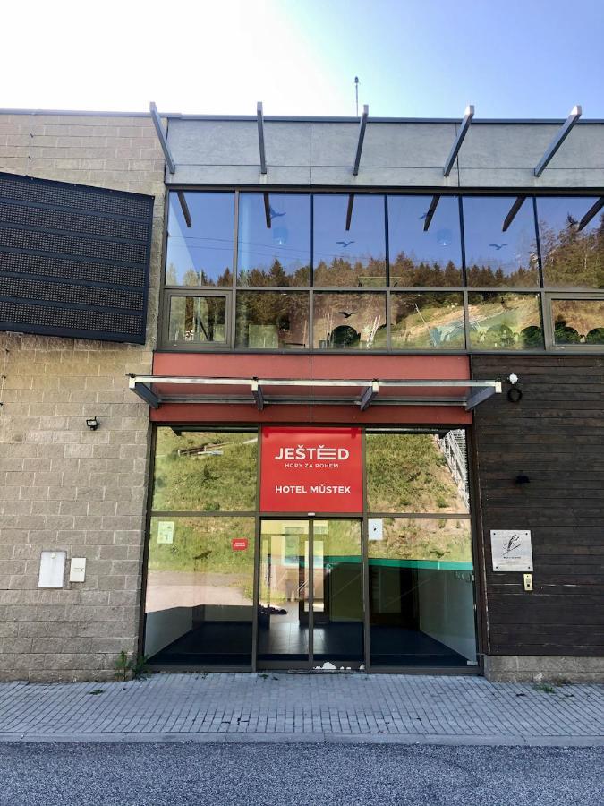 Hotel Mustek リベレツ エクステリア 写真